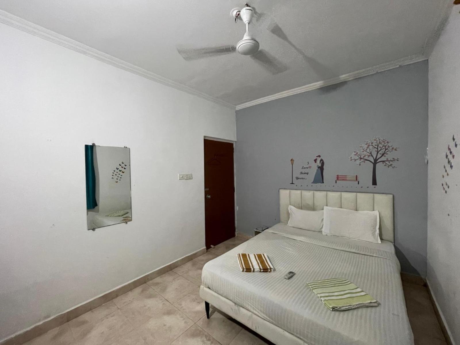 Ronne'S Little Baga Service Apartments ภายนอก รูปภาพ